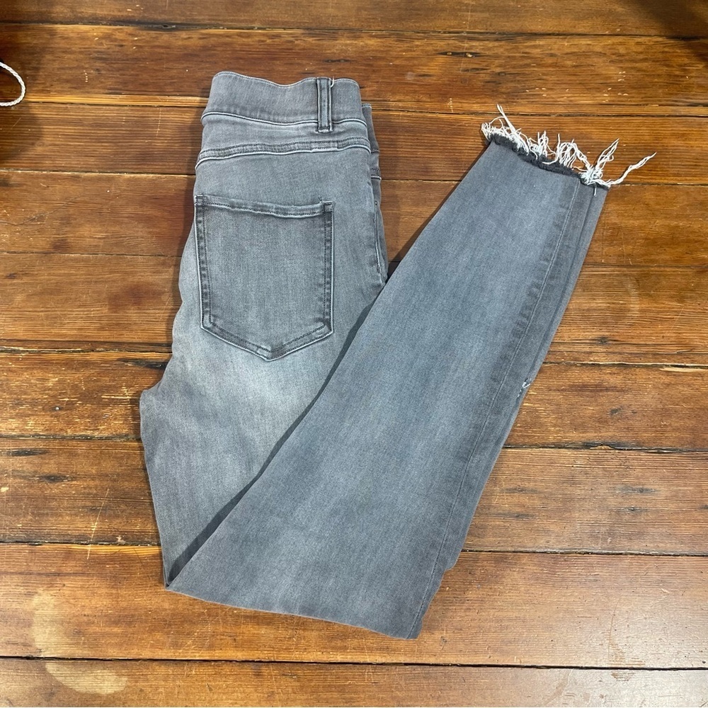 SPANX Women's Skinny Jeans in Gray